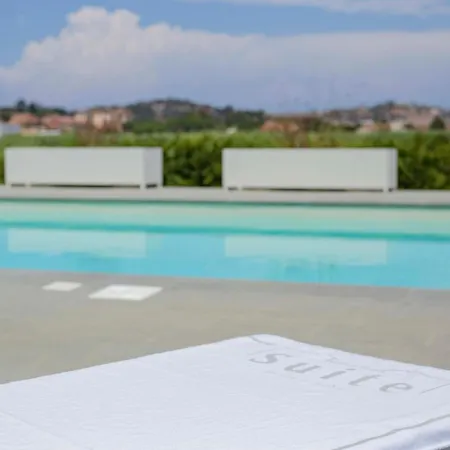 La Con Piscina Privata Ferienhaus