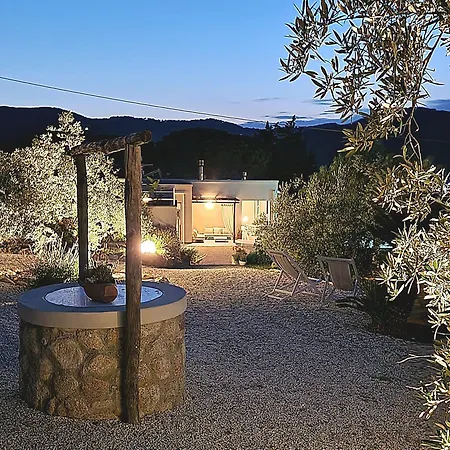 La Con Piscina Privata 4*