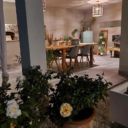 La Con Piscina Privata Ferienhaus