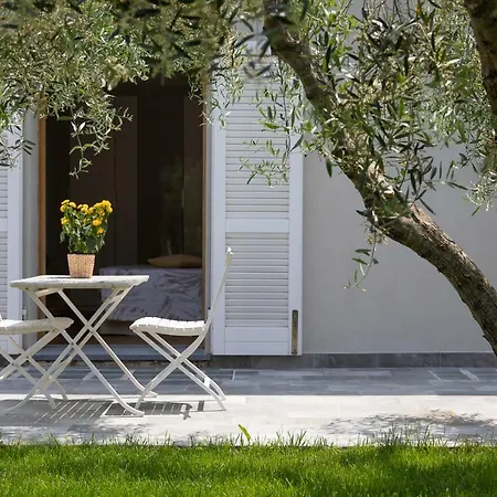 La Con Piscina Privata Ferienhaus *