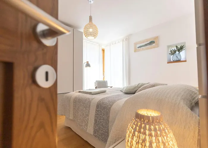 La Con Piscina Privata 4*