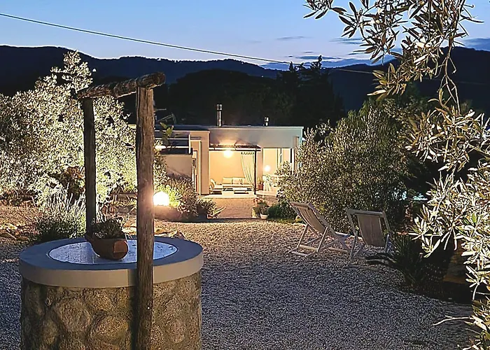 La Con Piscina Privata 4*