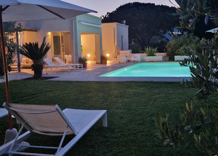 La Con Piscina Privata 게스트하우스