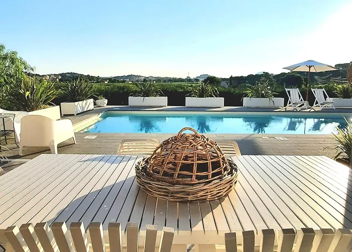 게스트하우스 La Con Piscina Privata 포르토페라이오