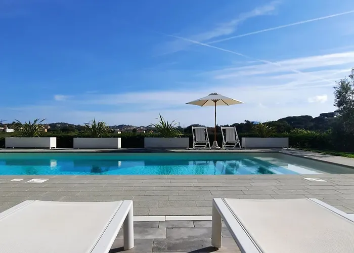 La Con Piscina Privata