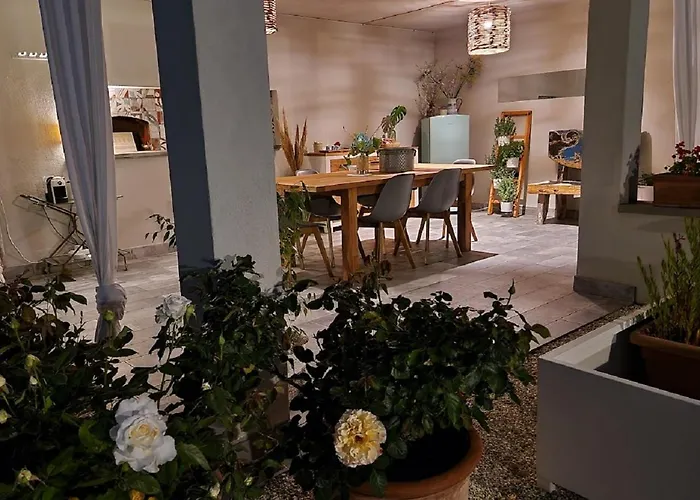 La Con Piscina Privata 게스트하우스