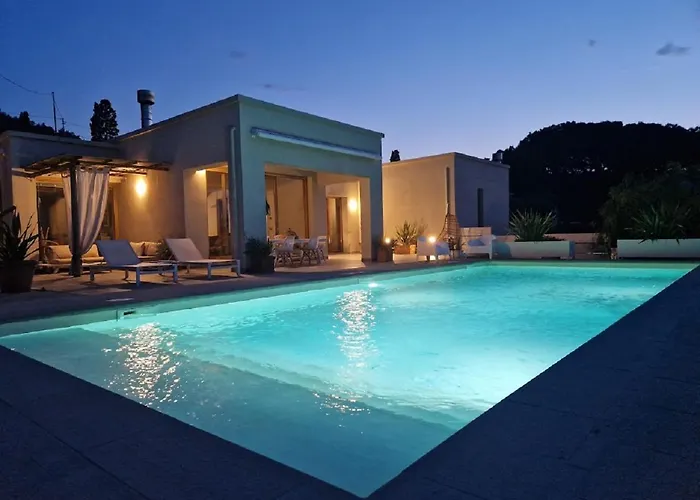 게스트하우스 La Con Piscina Privata