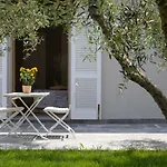 La Con Piscina Privata Casa de hóspedes 4*